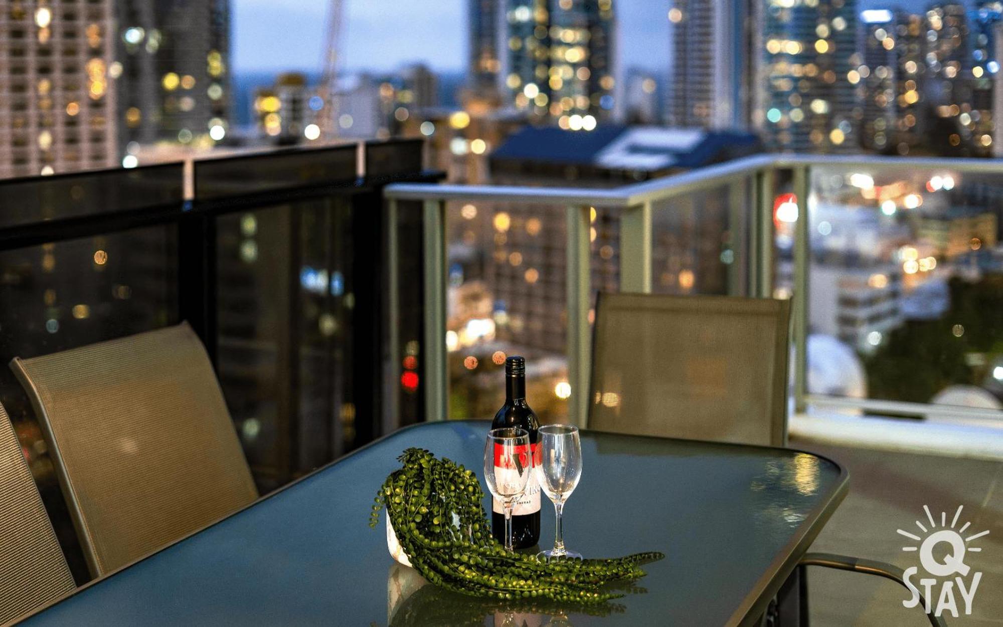 Circle On Cavill By Vaun Lejlighedshotel Gold Coast Eksteriør billede